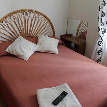 Hostal Graciela Madrid Esterno foto