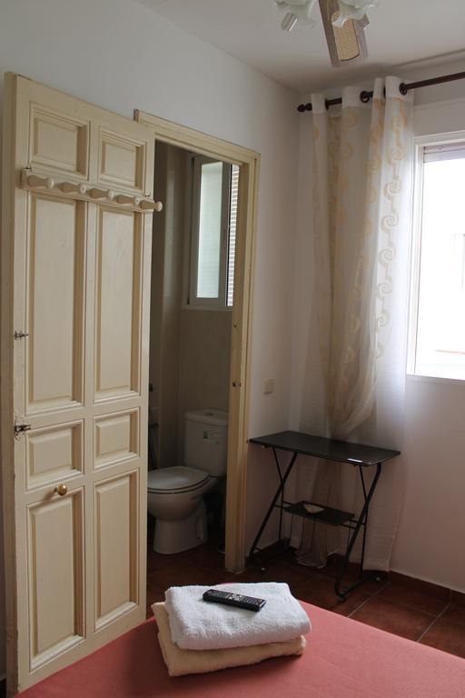 Hostal Graciela Madrid Esterno foto