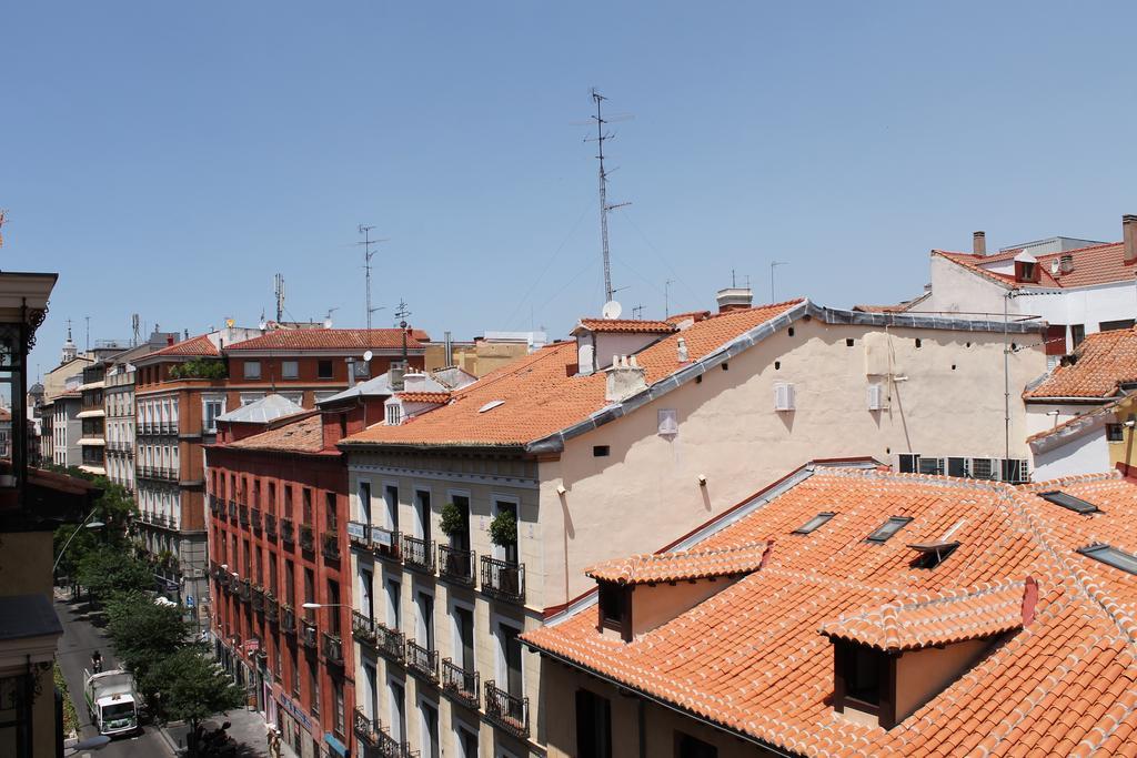 Hostal Graciela Madrid Esterno foto